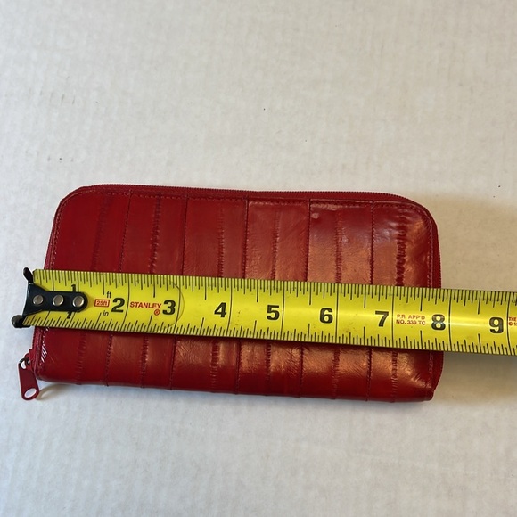 EEL SKIN VINTAGE RED WALLET - Picture 12 of 16